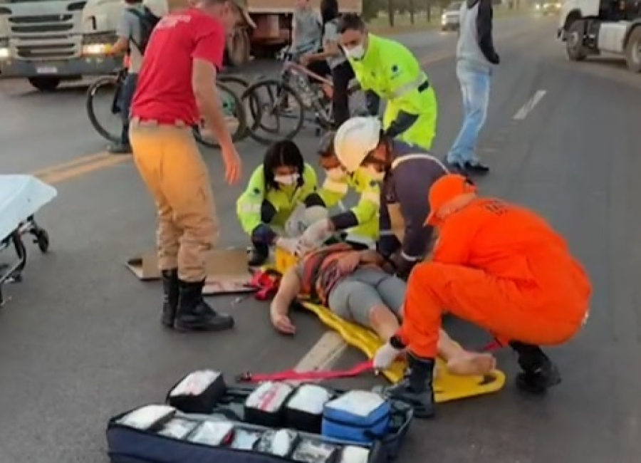 Ciclista fica gravemente ferida após acidente na BR-163
