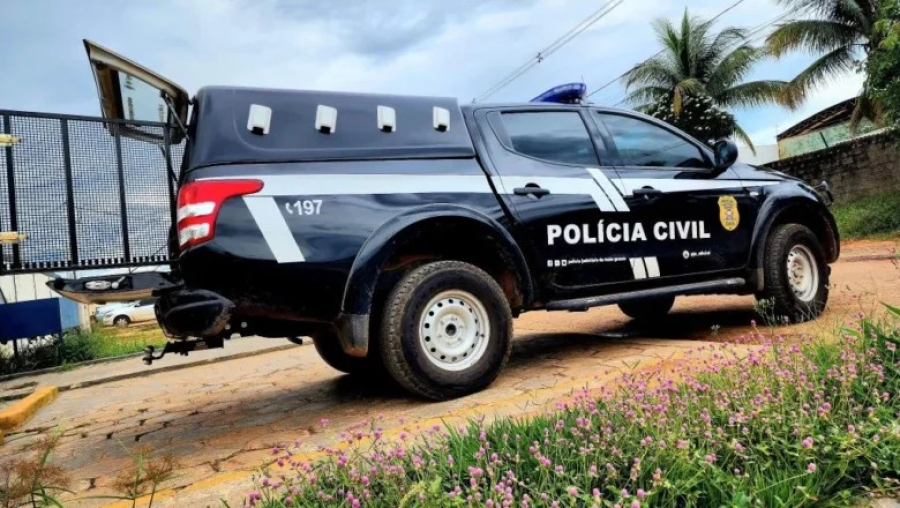Criminosos furtam sistema de som avaliado em R$ 30 mil de caminhonete capotada em estrada de chão em Cuiabá