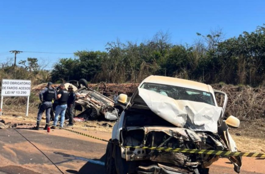 VÍDEO: Motorista e criança morrem em colisão frontal na MT-130, em Poxoréu